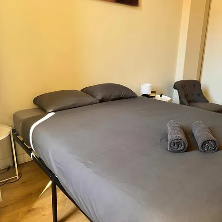 Hype-center Balcony 3br Ac Near Tram For6 Guests * 니스