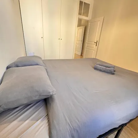 Hype-center Balcony 3br Ac Near Tram For6 Guests