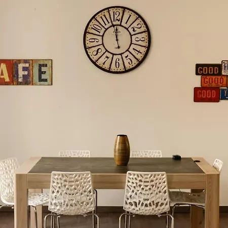 Hype-center Balcony 3br Ac Near Tram For6 Guests Appartement